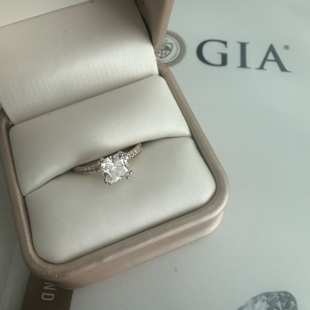 Size 6 Elegant Gold Cushion Diamond Ring